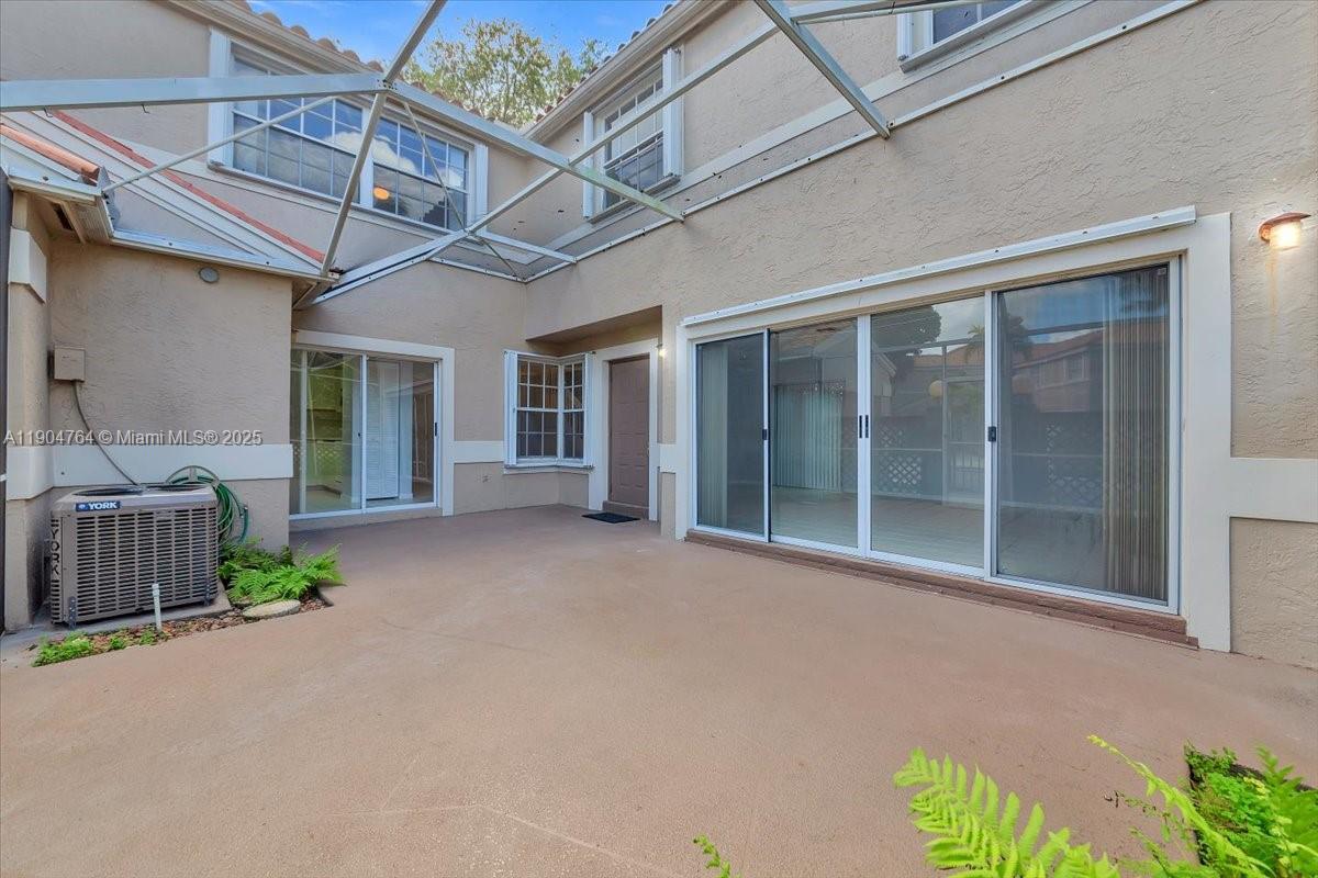 EMBASSY LAKES - Residential Lease