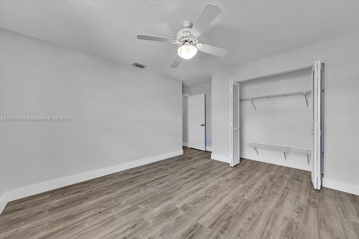 EMBASSY LAKES - Residential Lease