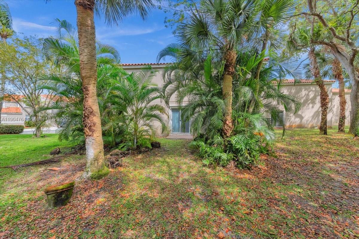 EMBASSY LAKES - Residential Lease