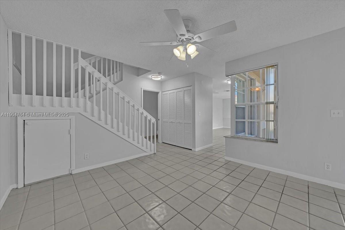 EMBASSY LAKES - Residential Lease