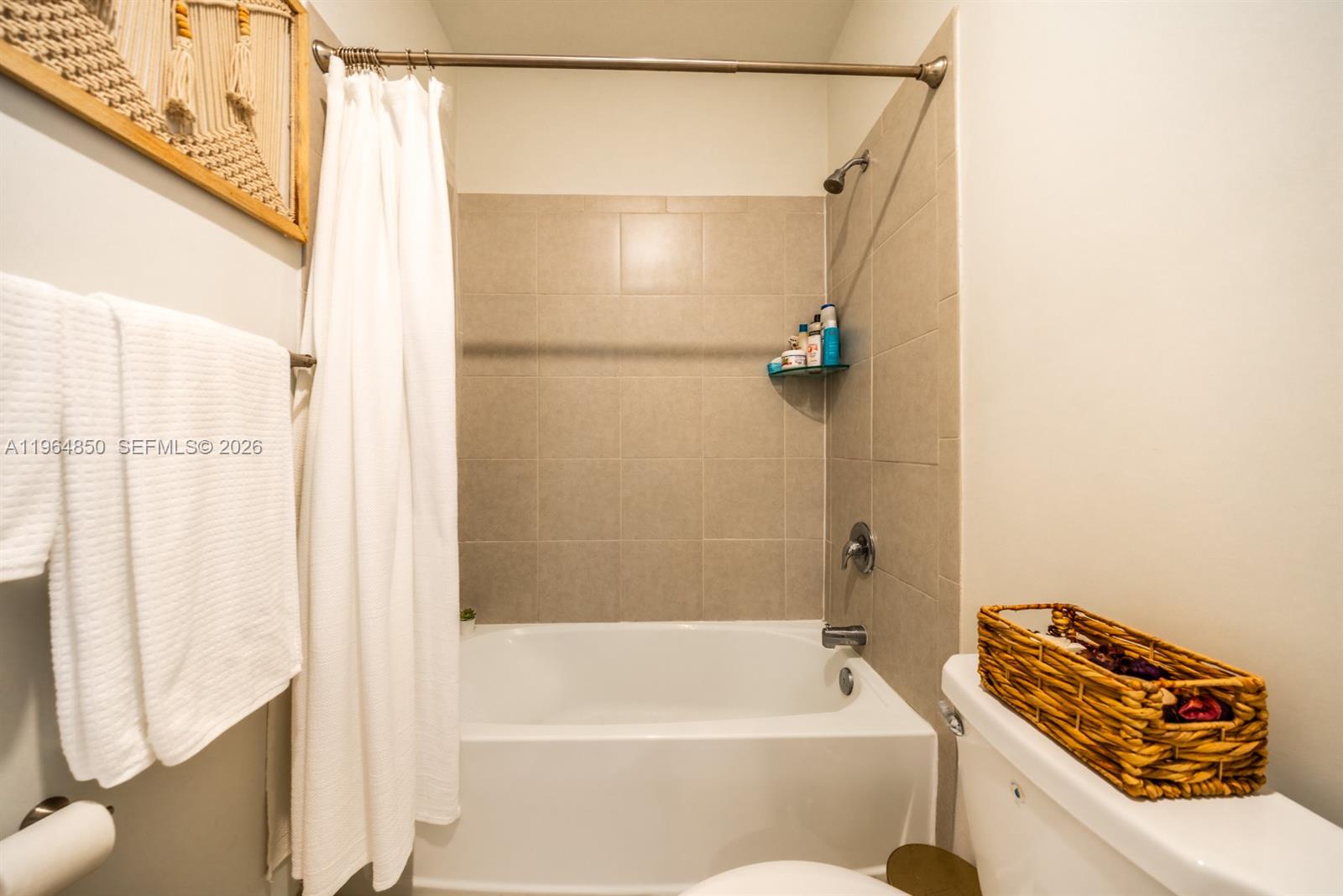 WESTVIEW GARDENS APARTMEN - Residential