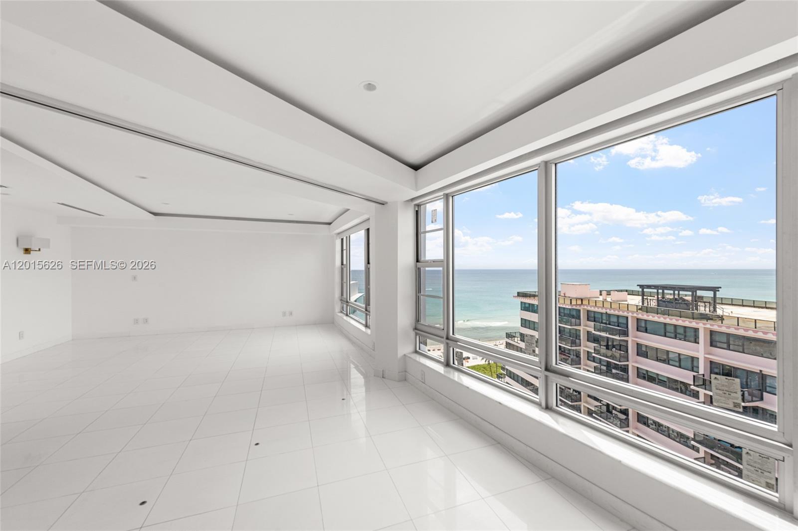 IMPERIAL HOUSE CONDO - Residential