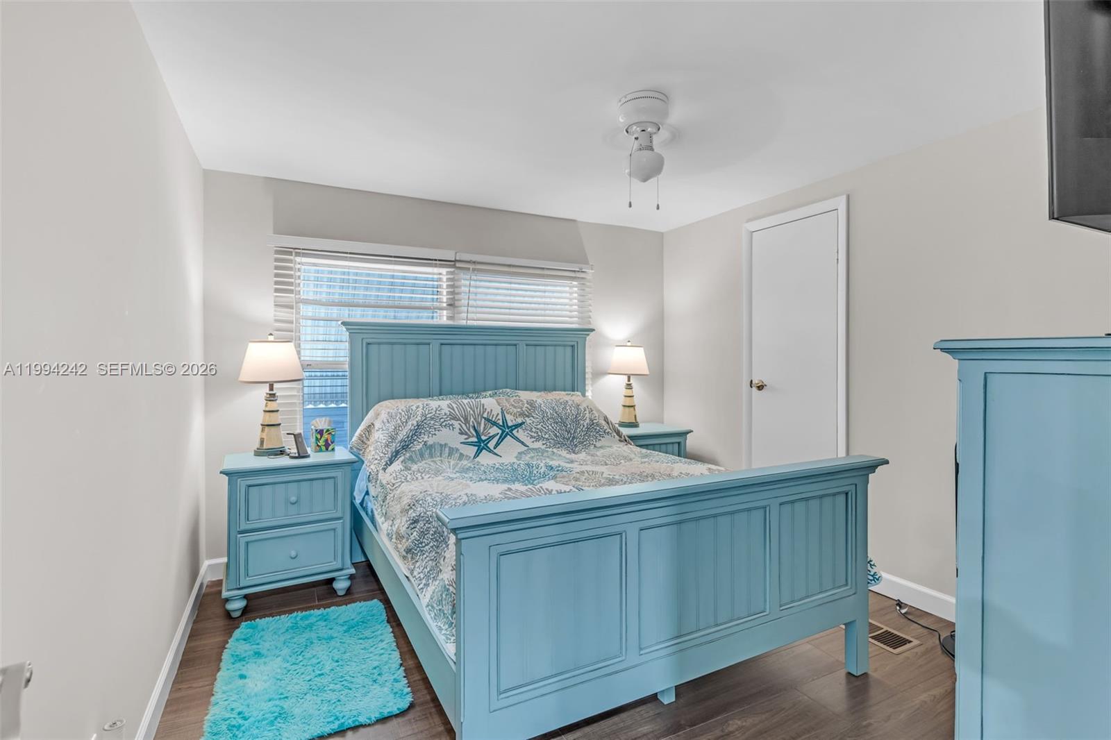 SILVER SHORES MOBILE HOME - Residential