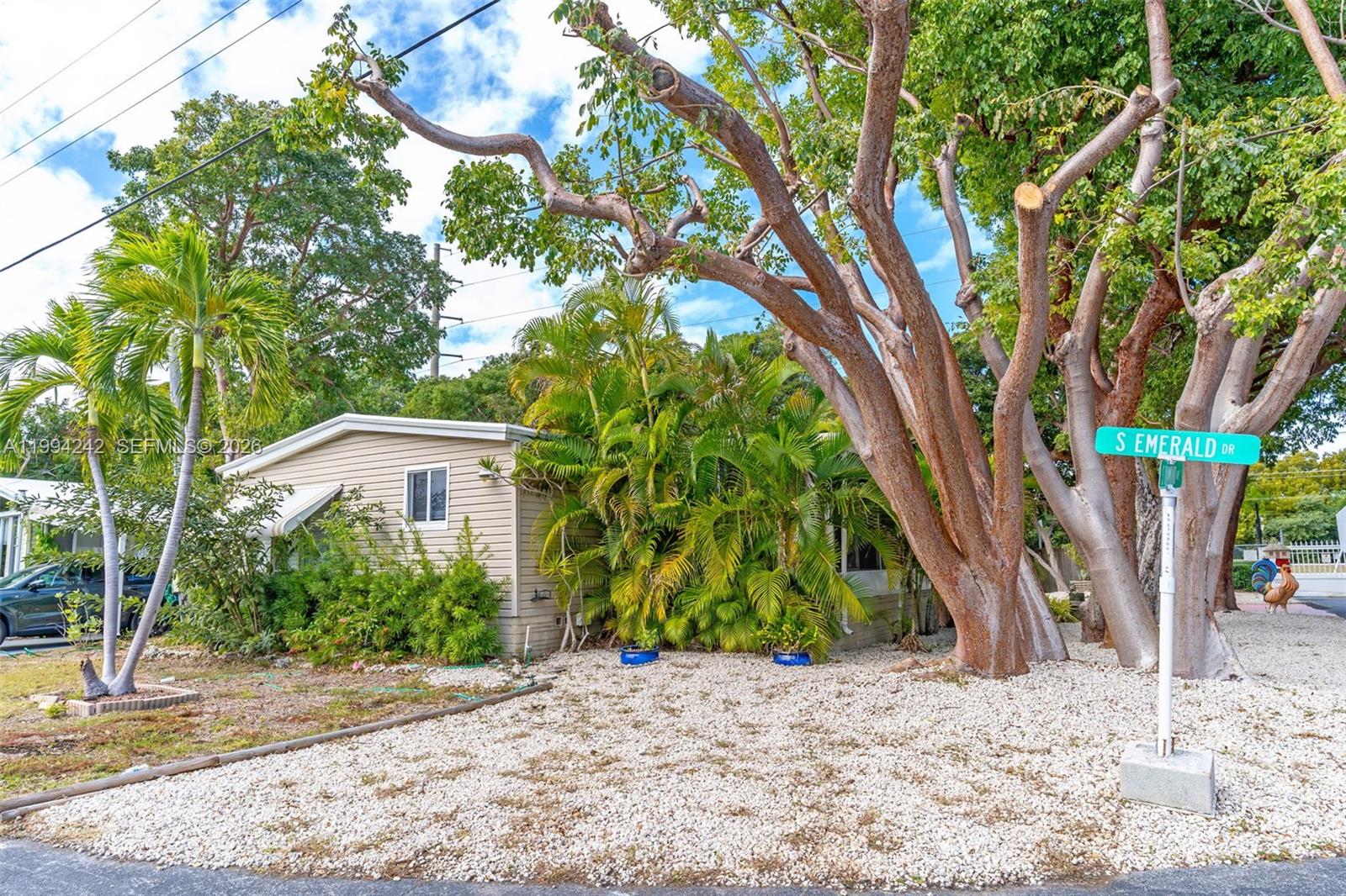 SILVER SHORES MOBILE HOME - Residential