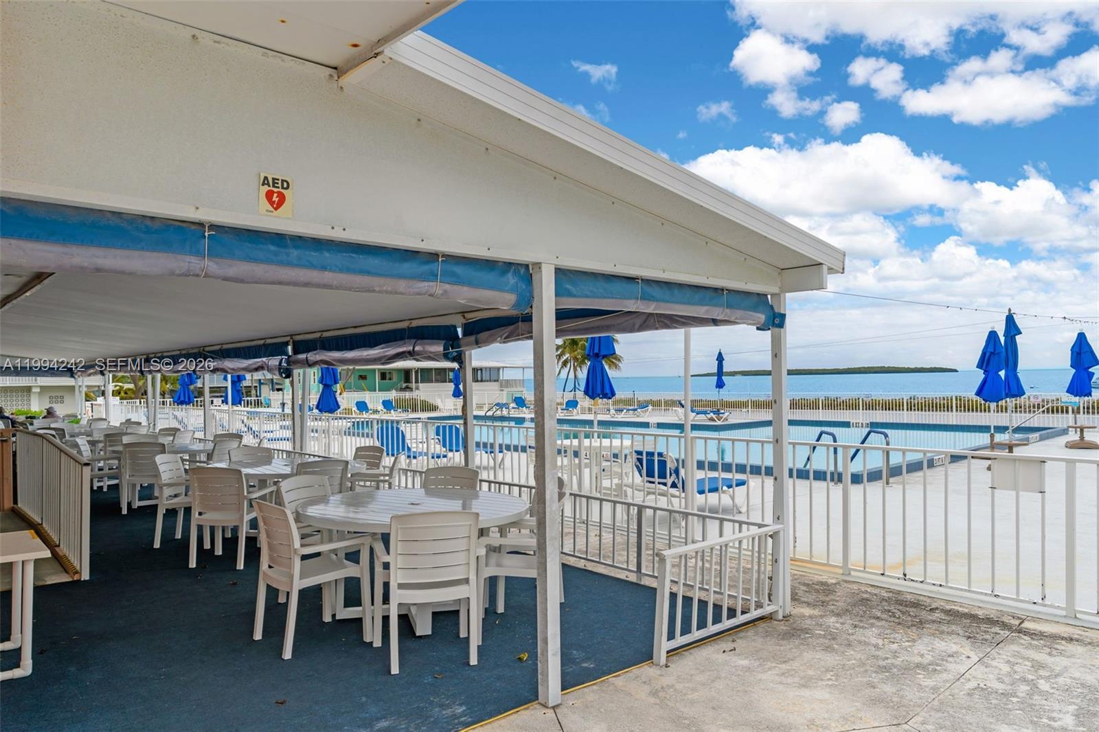 SILVER SHORES MOBILE HOME - Residential