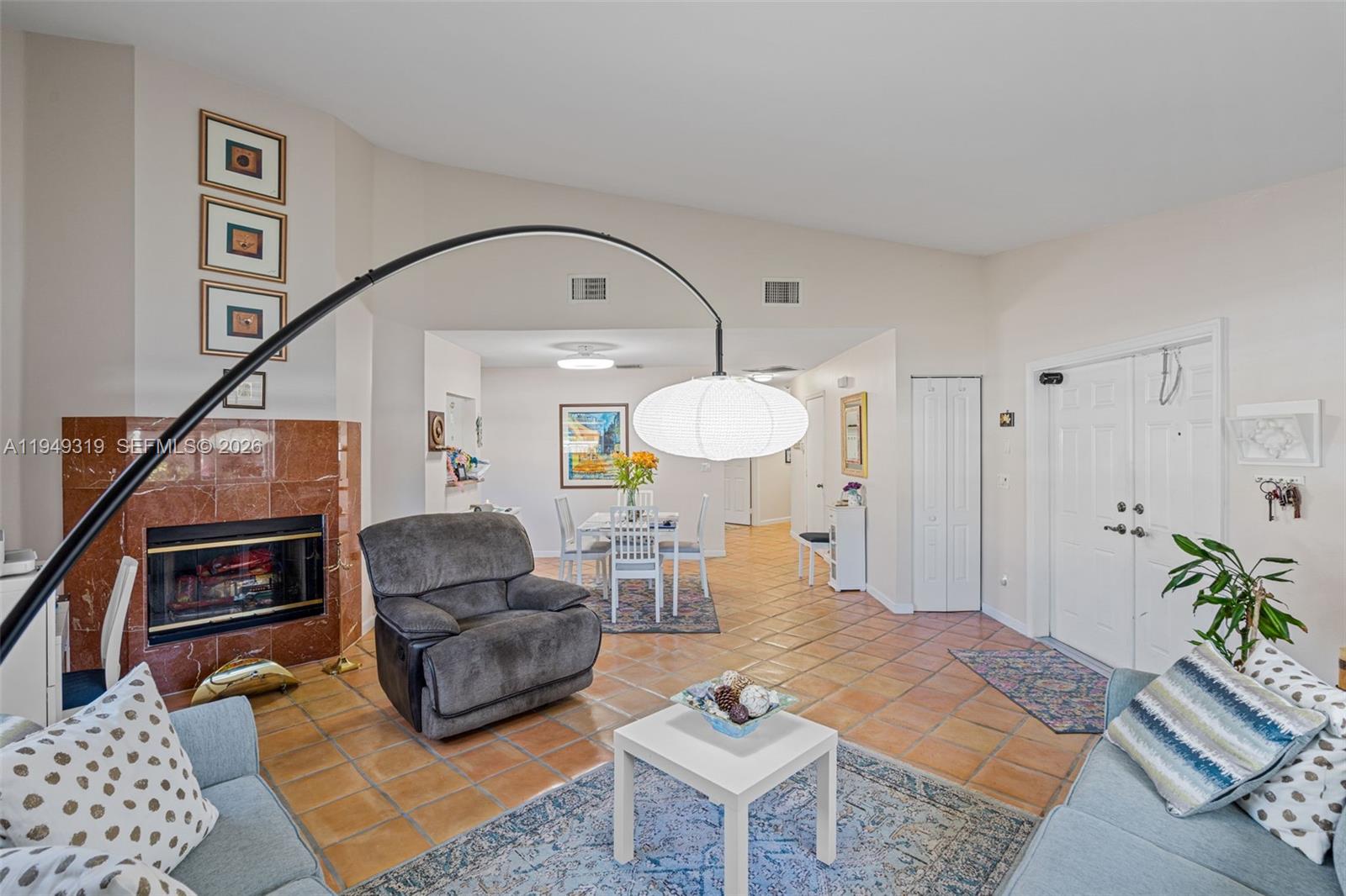 10941 W Broward Blvd