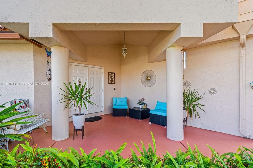 Photo of 10941 W Broward Blvd, Plantation, FL 33324 (MLS # A11949319)