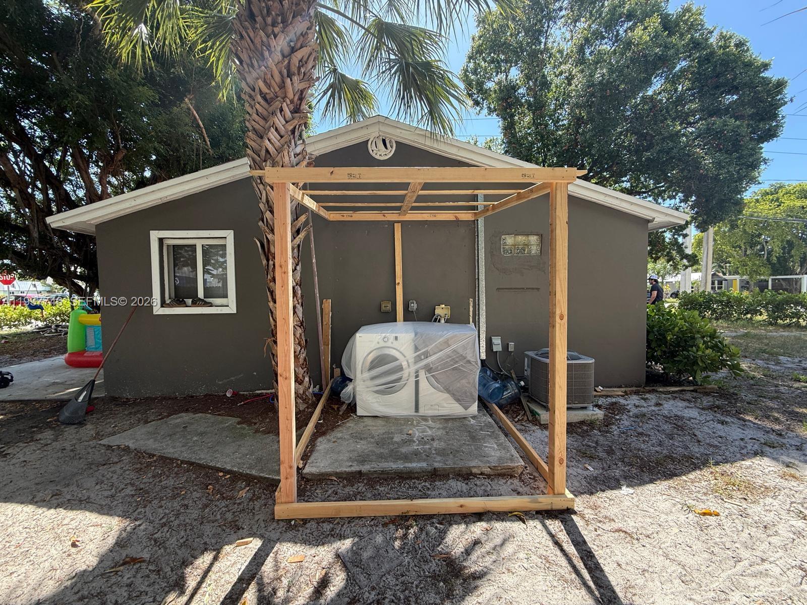 Central Oakland Park - Residential