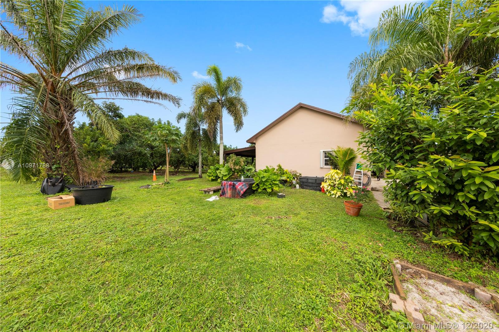 redland +-25 ACRES - Residential