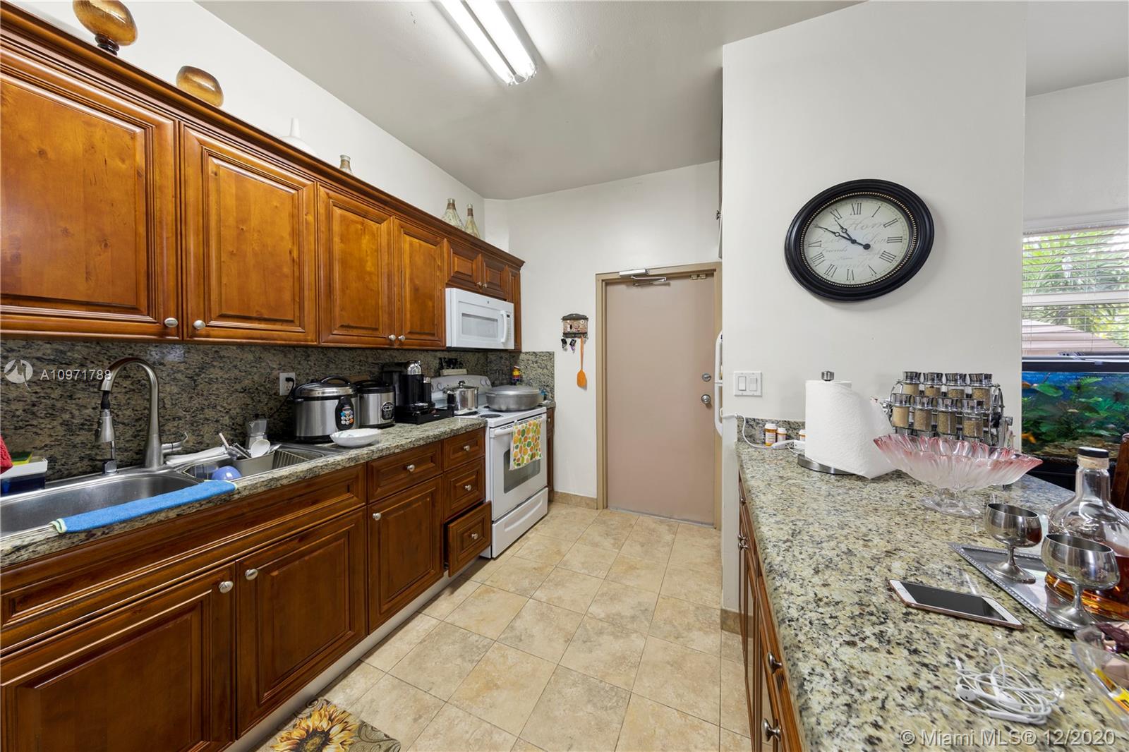 redland +-25 ACRES - Residential