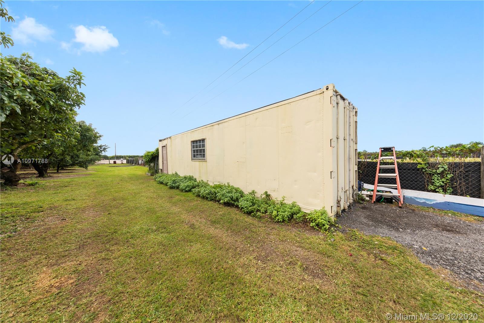 redland +-25 ACRES - Residential