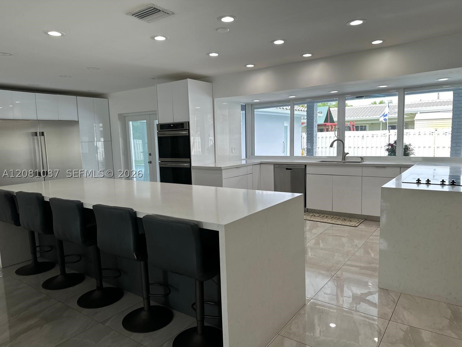 3750 N 54th Ave