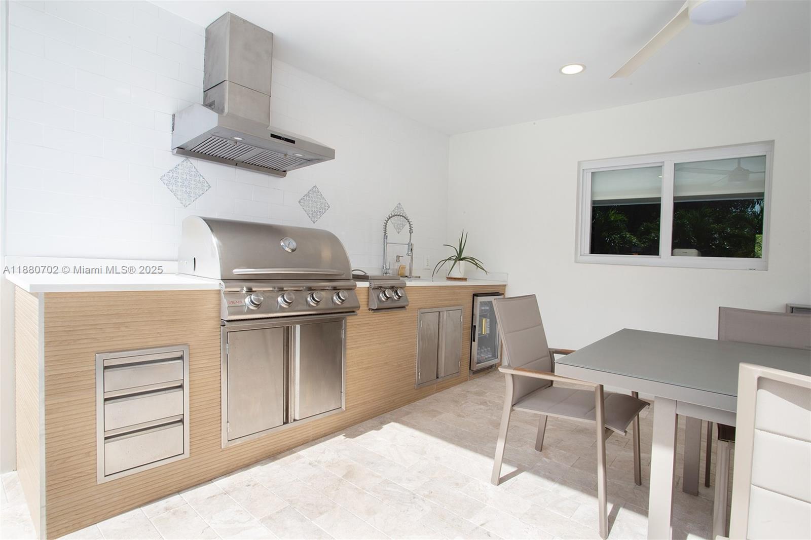 HOLLYWOOD HILLS AMEN PLAT - Residential