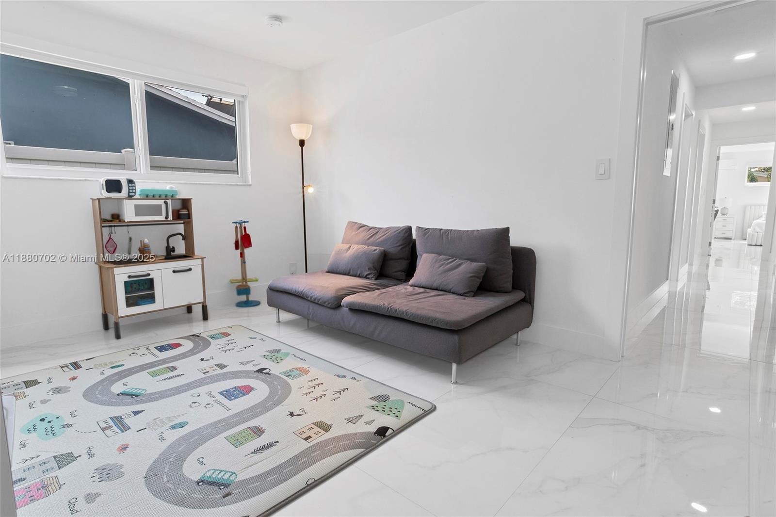 HOLLYWOOD HILLS AMEN PLAT - Residential