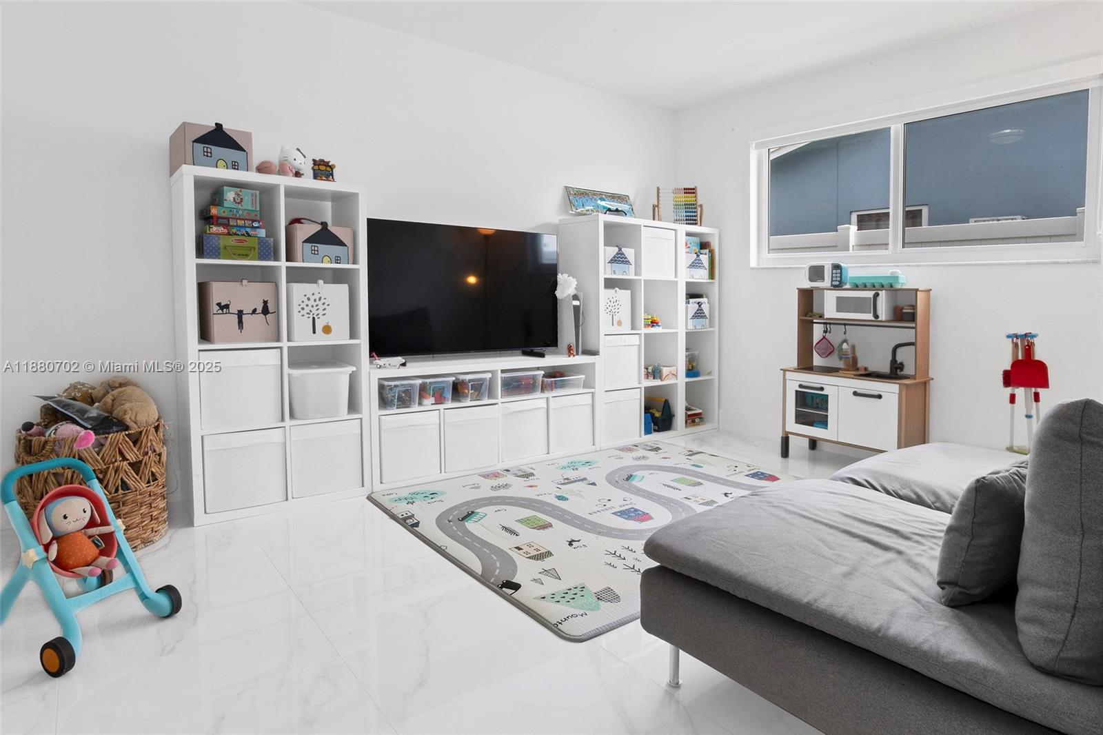 HOLLYWOOD HILLS AMEN PLAT - Residential