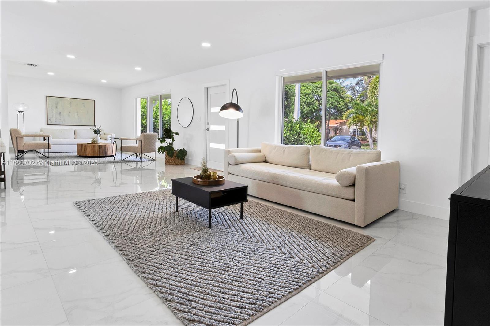 HOLLYWOOD HILLS AMEN PLAT - Residential