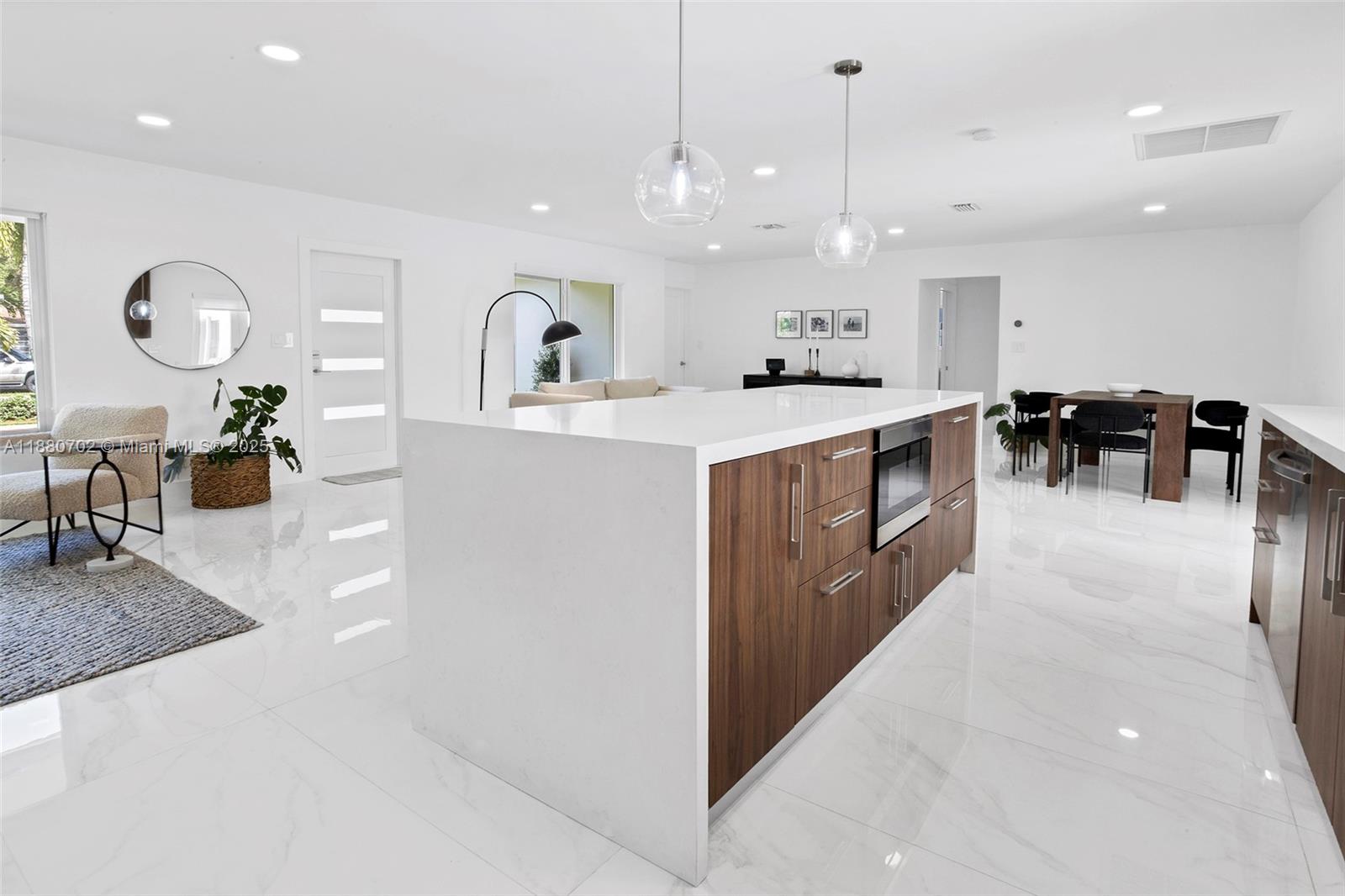 HOLLYWOOD HILLS AMEN PLAT - Residential