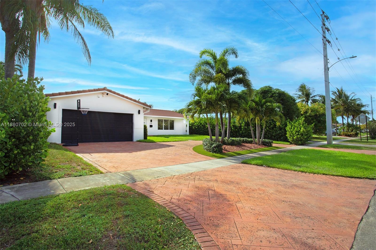 HOLLYWOOD HILLS AMEN PLAT - Residential