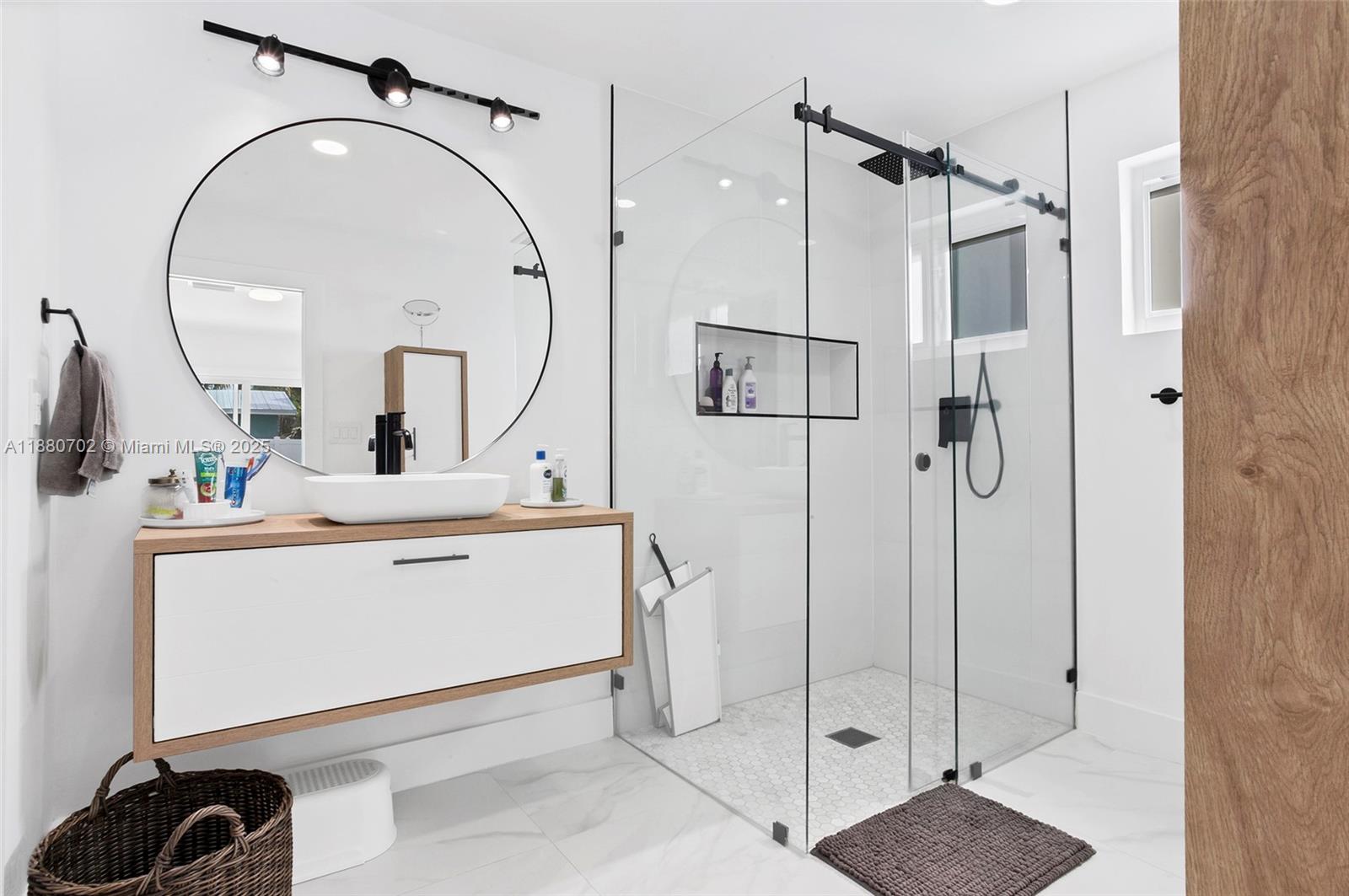 HOLLYWOOD HILLS AMEN PLAT - Residential