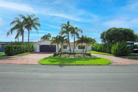 Photo of 1720 N 50th Ave, Hollywood, FL 33021 (MLS # A11880702)