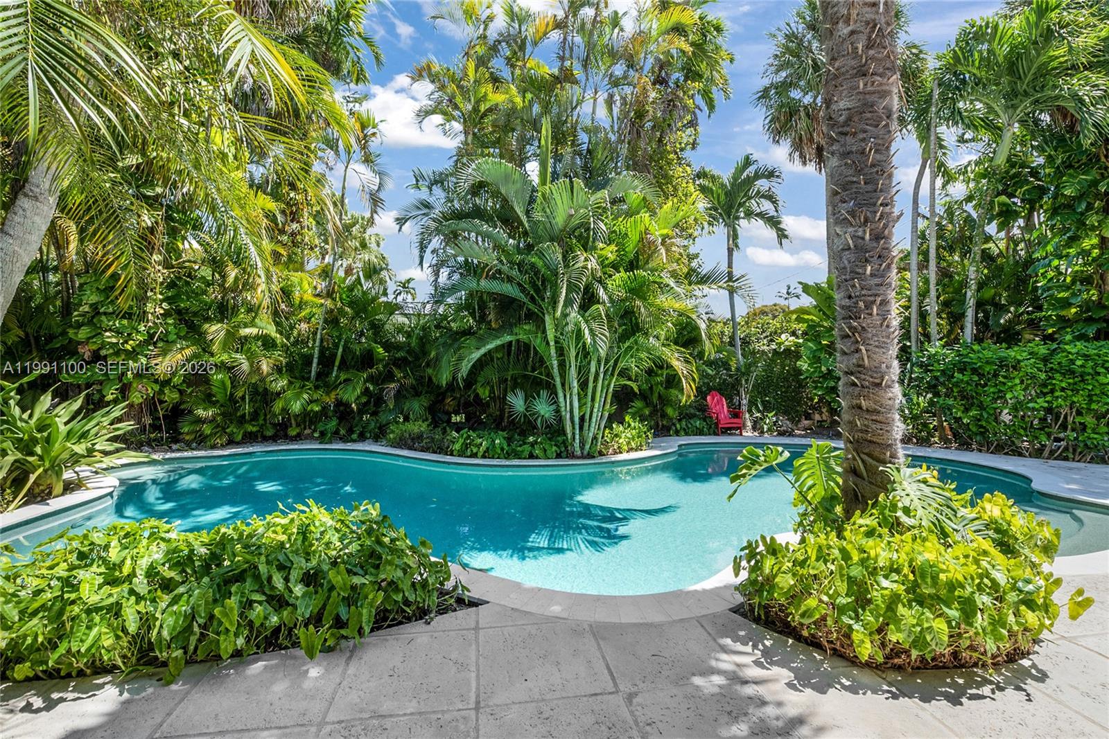 PINECREST MANOR 1ST ADDN - Residential