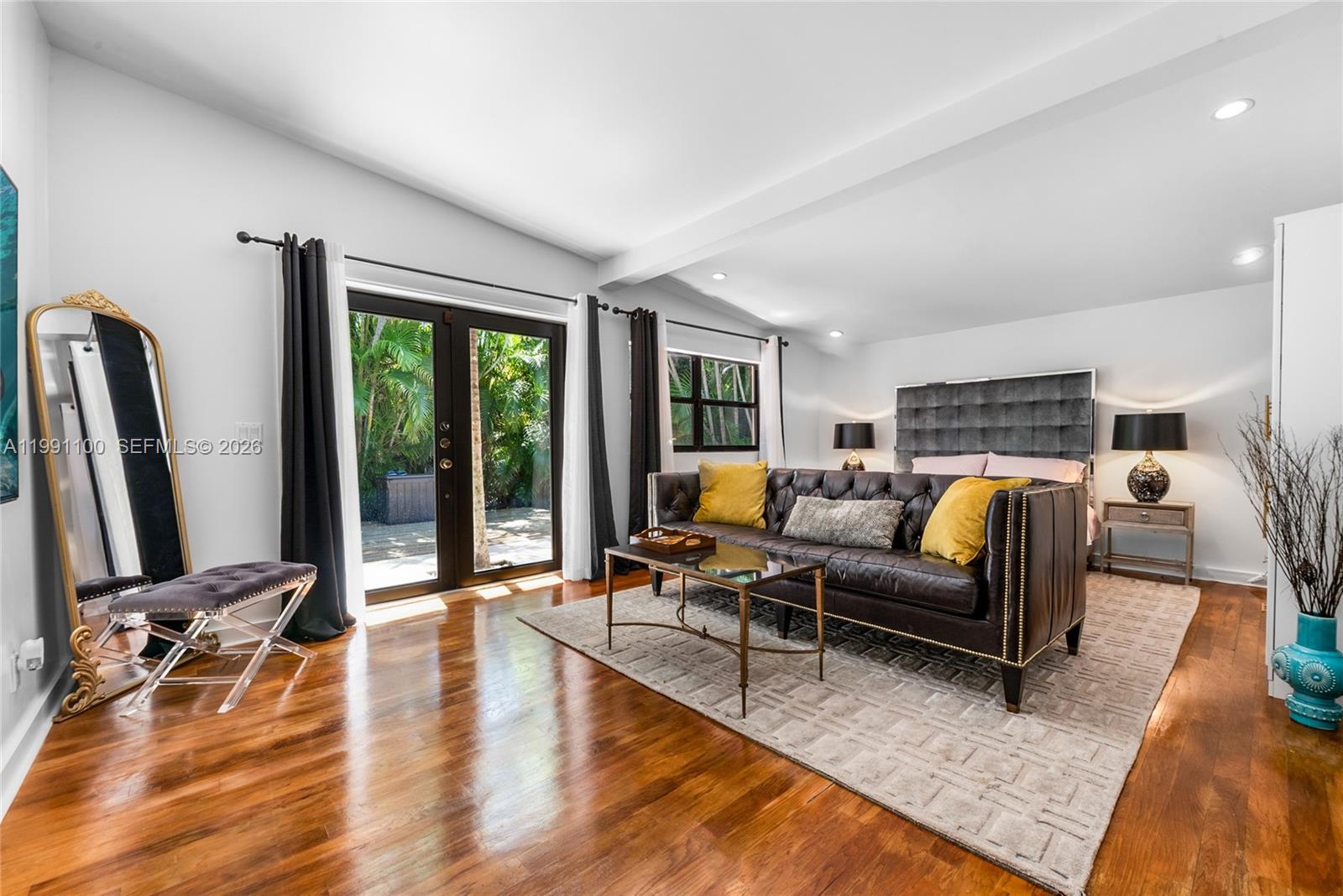 PINECREST MANOR 1ST ADDN - Residential