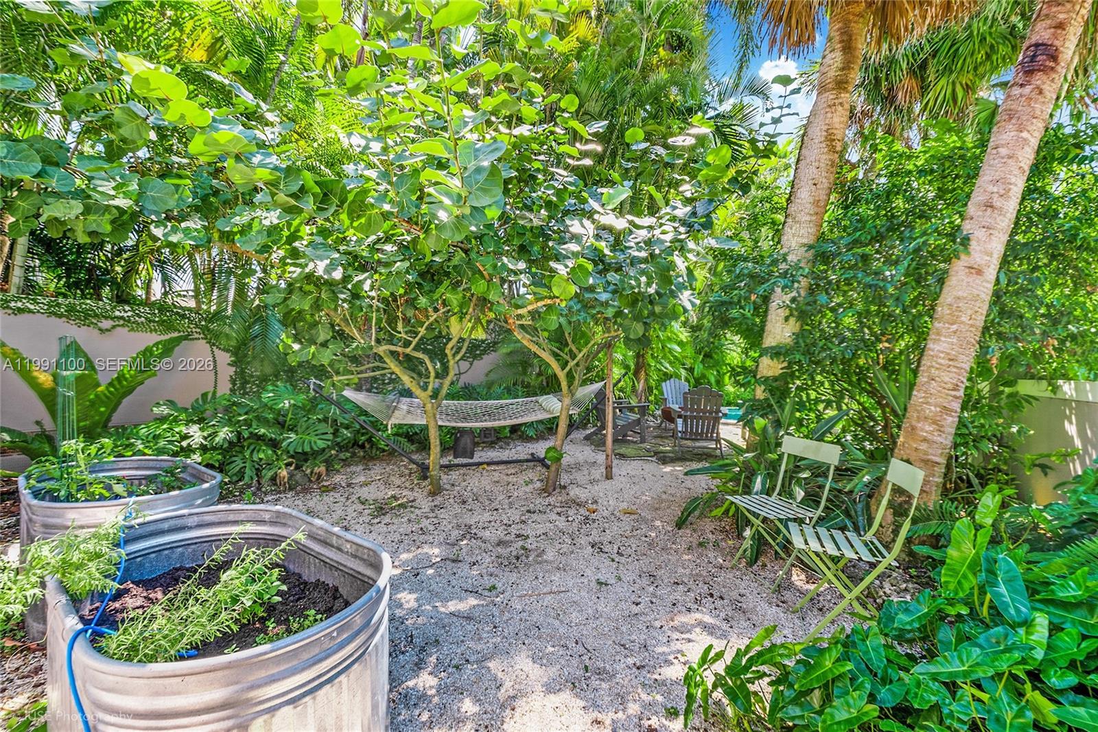 PINECREST MANOR 1ST ADDN - Residential