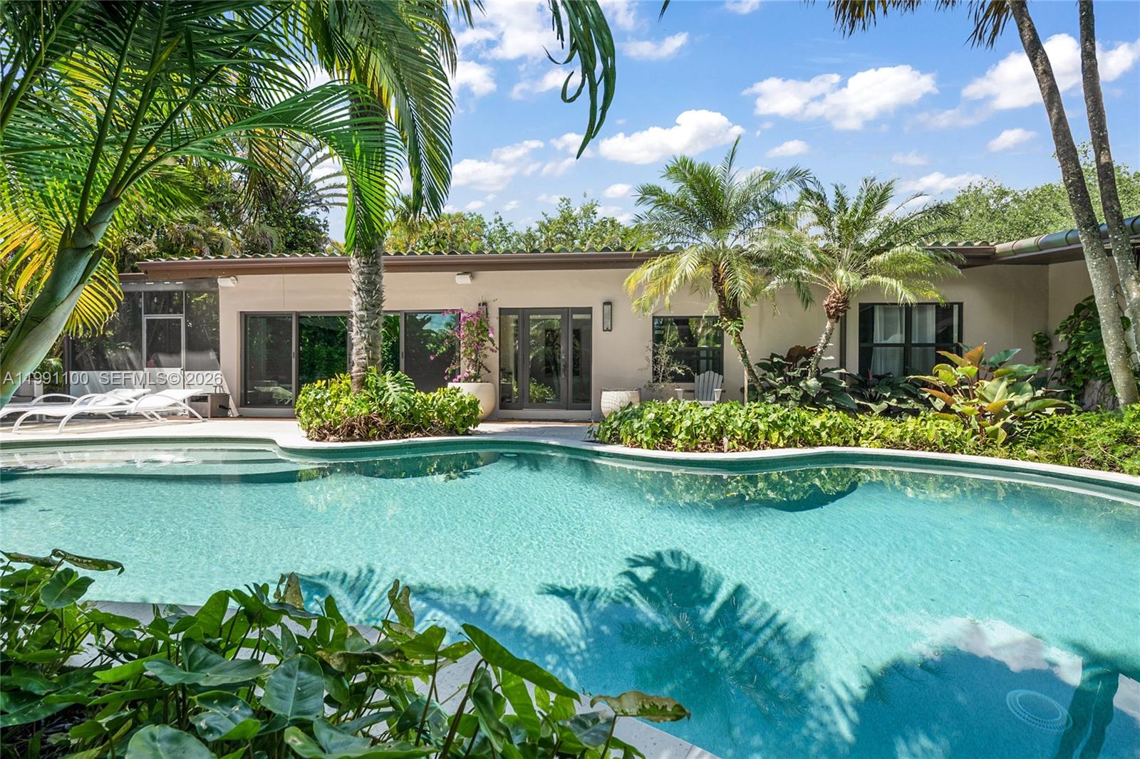 PINECREST MANOR 1ST ADDN - Residential