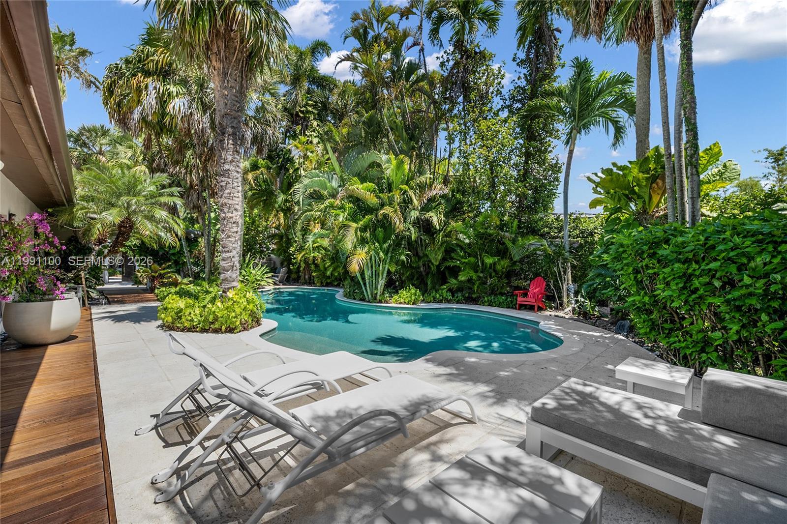 PINECREST MANOR 1ST ADDN - Residential