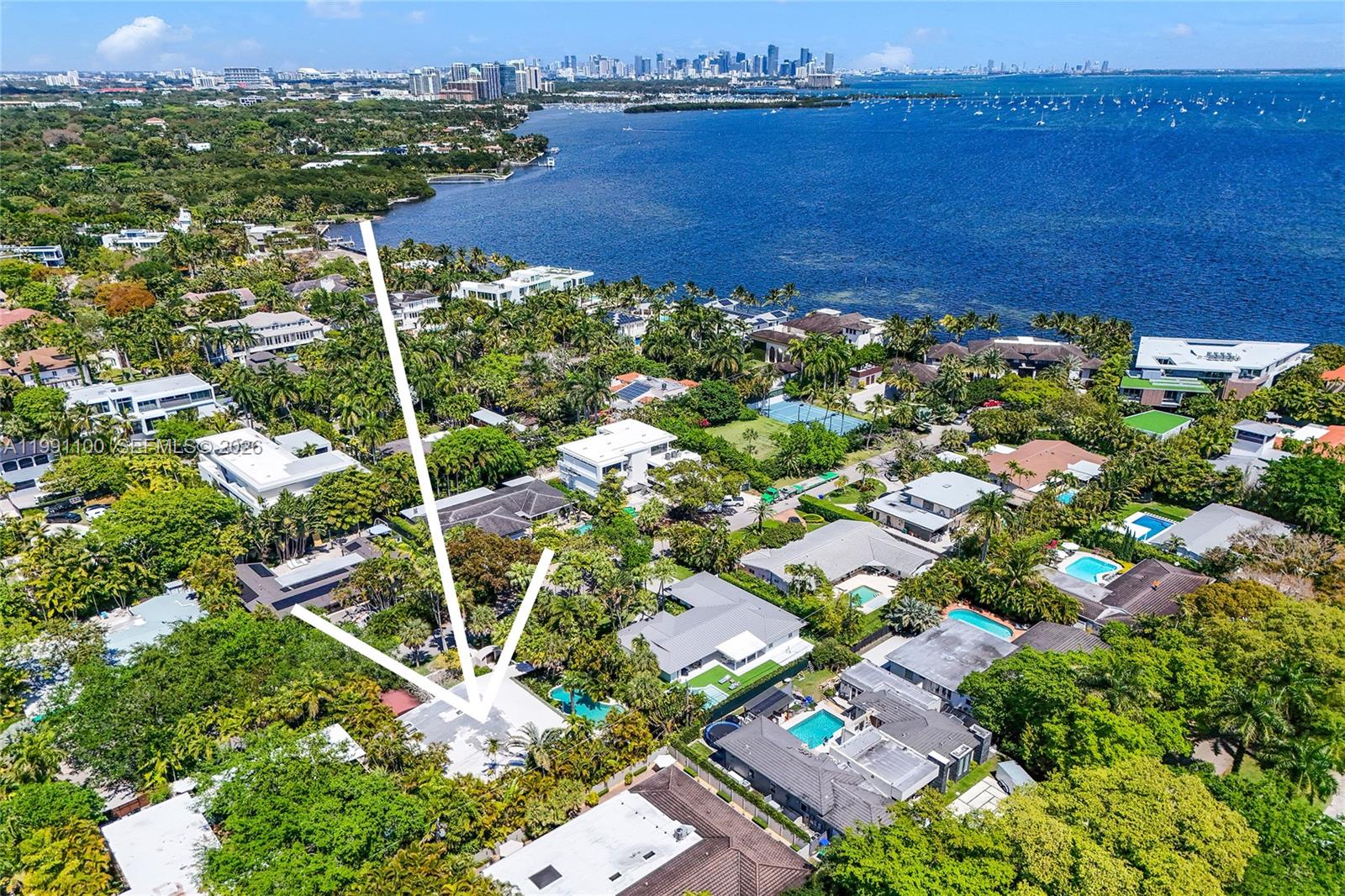 PINECREST MANOR 1ST ADDN - Residential