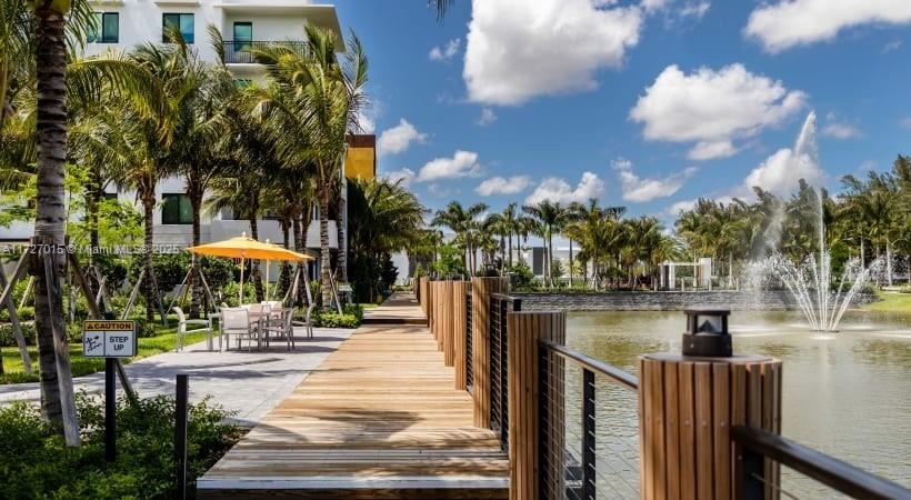 JOHNS GLADES WEST MXPD - Residential Lease