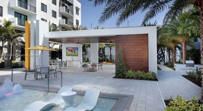 JOHNS GLADES WEST MXPD - Residential Lease