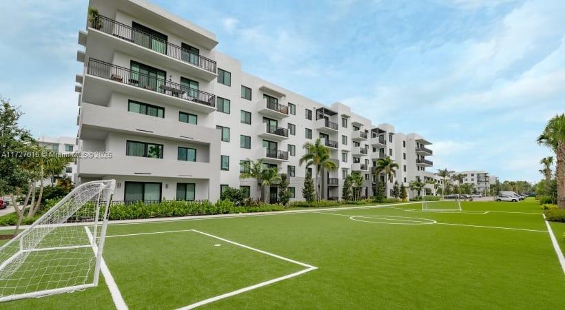 JOHNS GLADES WEST MXPD - Residential Lease