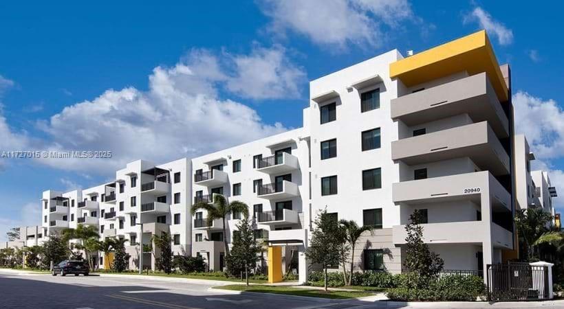 JOHNS GLADES WEST MXPD - Residential Lease