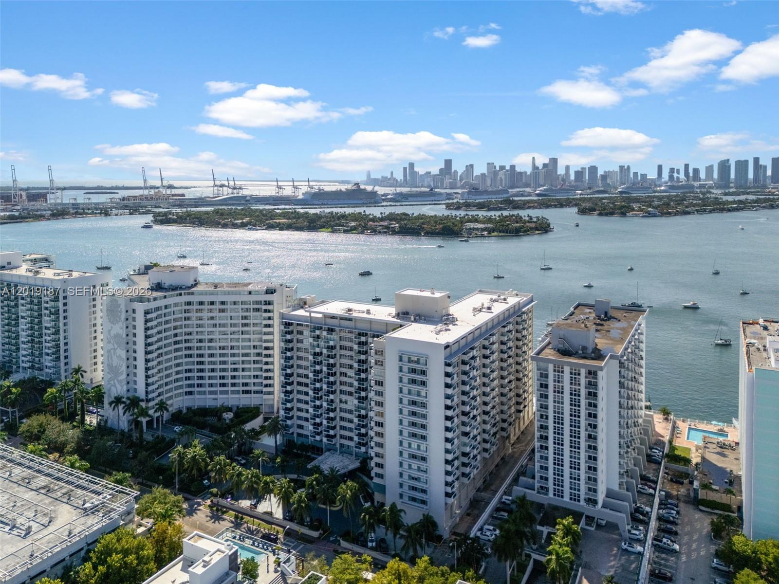 MIRADOR 1200 NORTH TOWER - Residential