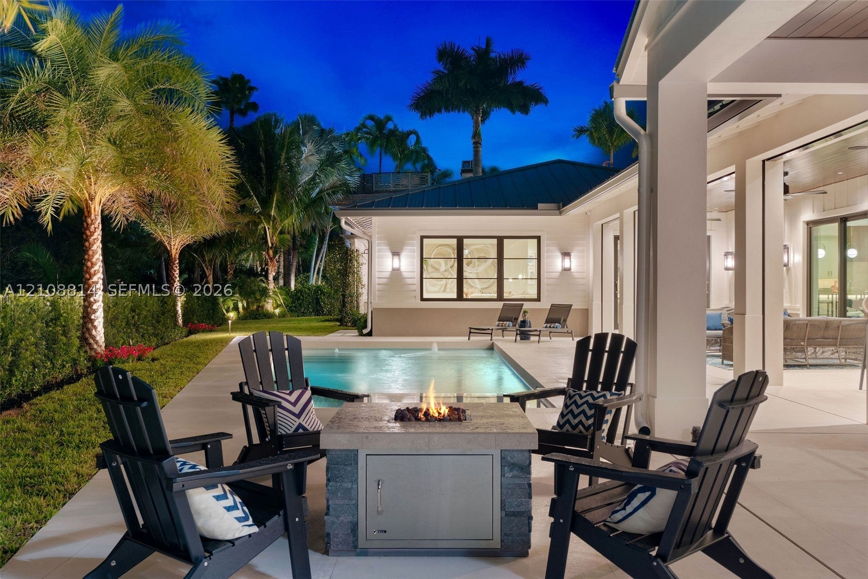 801 NE Orchid Bay Dr
