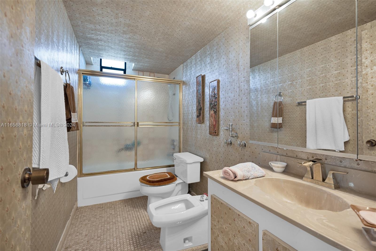 OLYMPUS CONDO PHASE - Residential