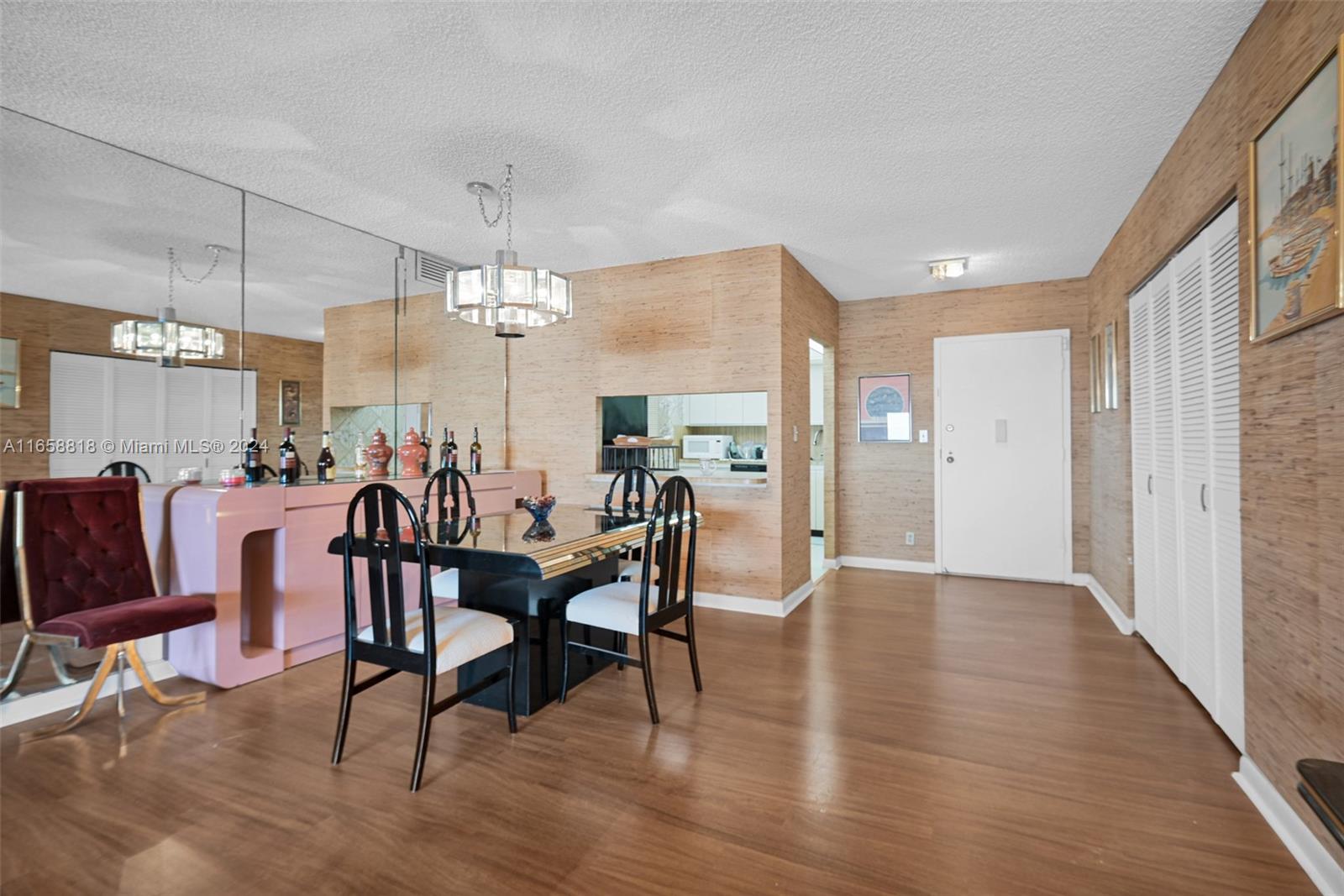 OLYMPUS CONDO PHASE - Residential