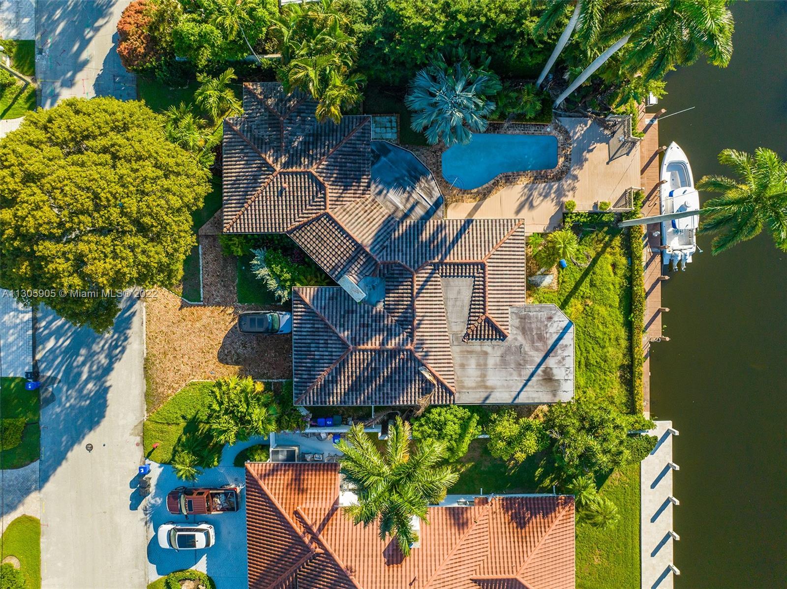 PELICAN ISLE - Residential