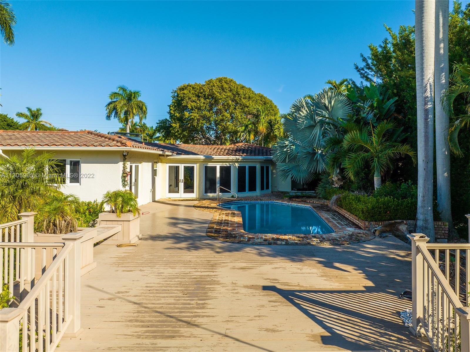 PELICAN ISLE - Residential