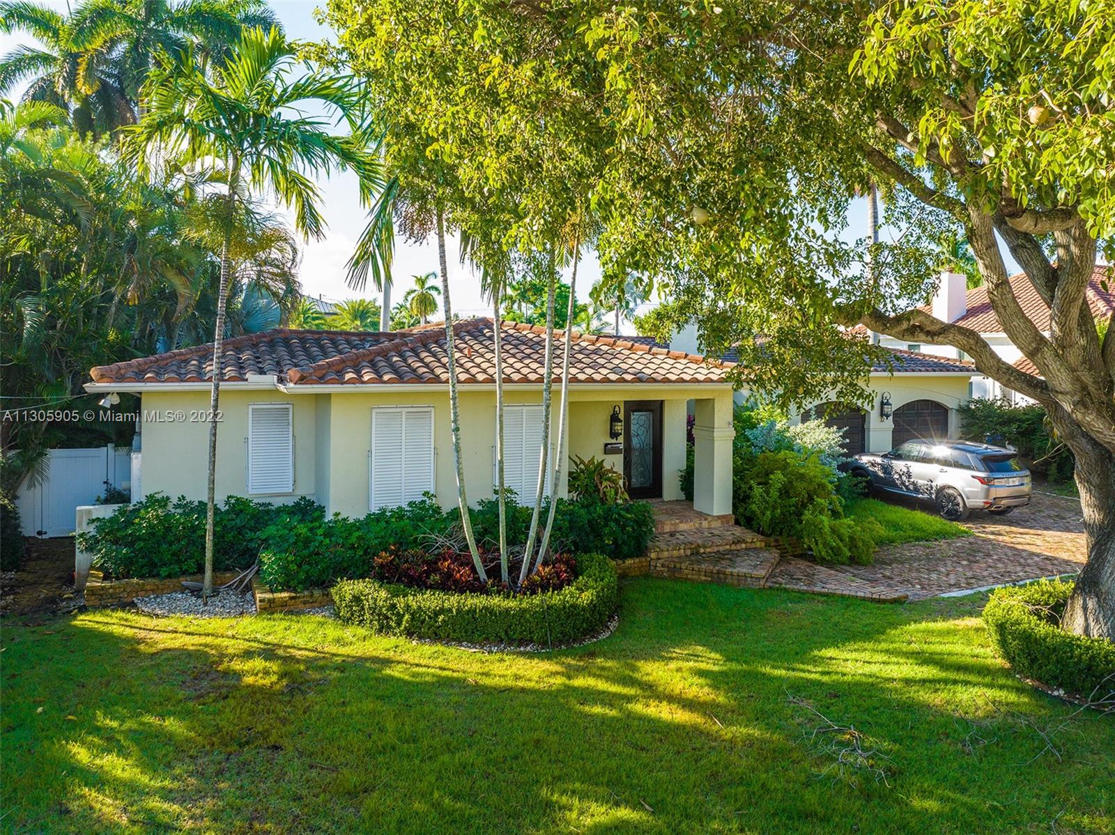 PELICAN ISLE - Residential