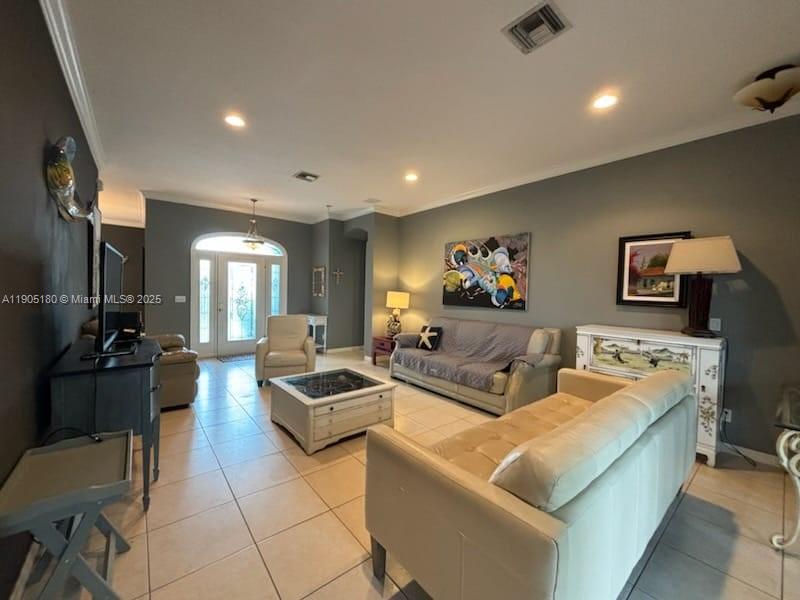 JENSEN PARK ESTATES - Residential Lease