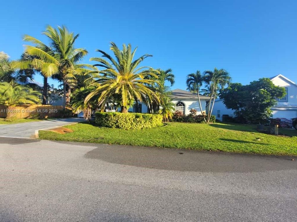 Photo of 365 NE Vanda Terrado #0, Jensen Beach, FL 34957 (MLS # A11905180)