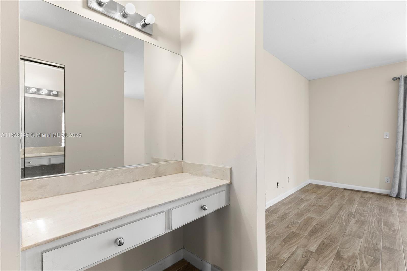 LAKES OF LANTANA PH 2-B - Residential