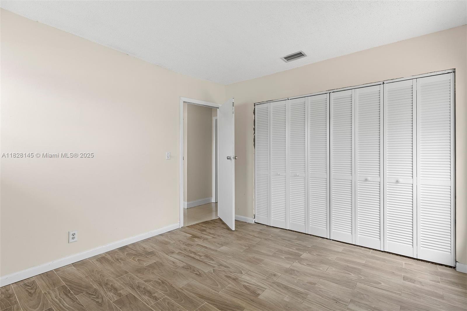 LAKES OF LANTANA PH 2-B - Residential