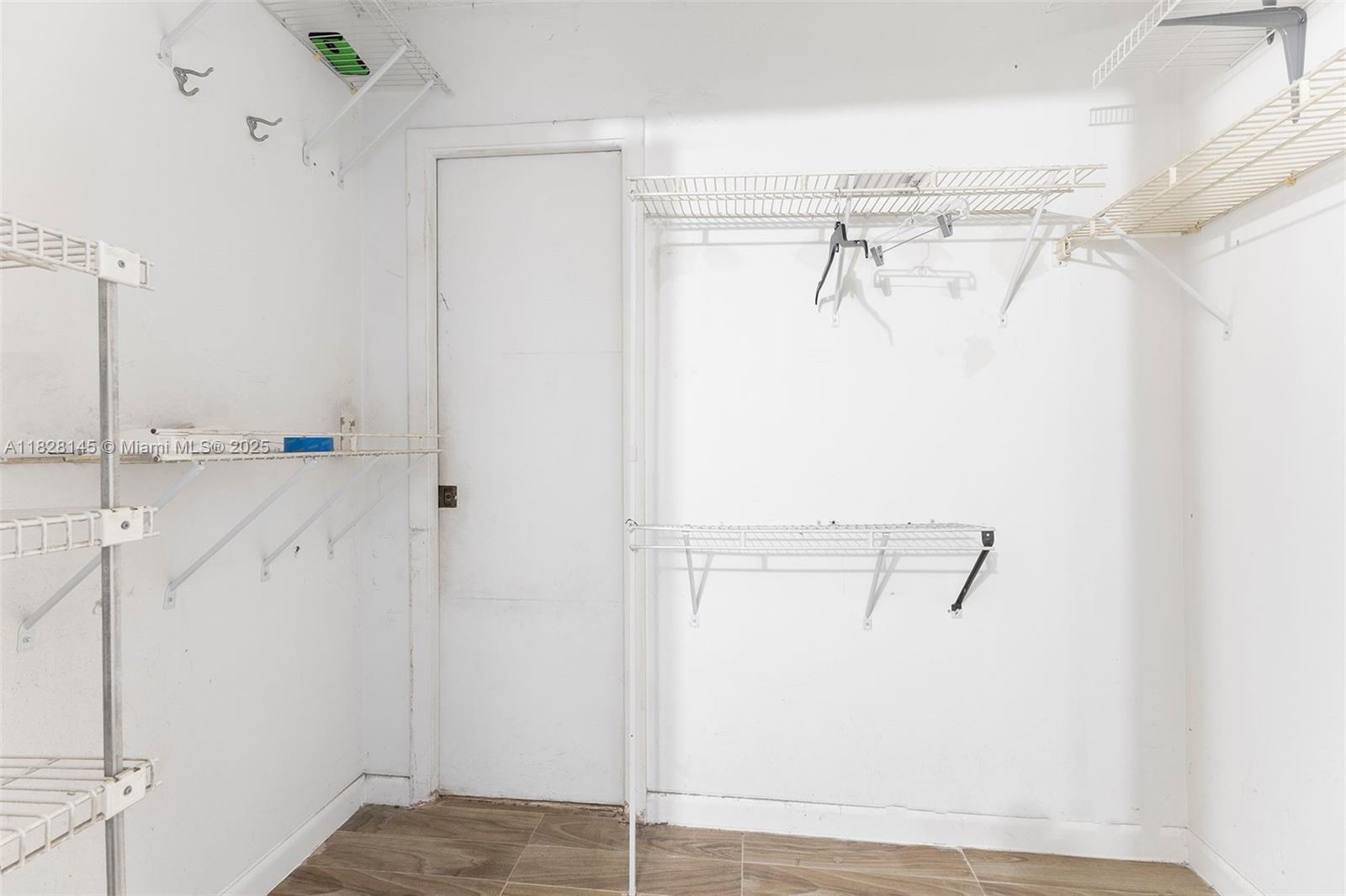 LAKES OF LANTANA PH 2-B - Residential