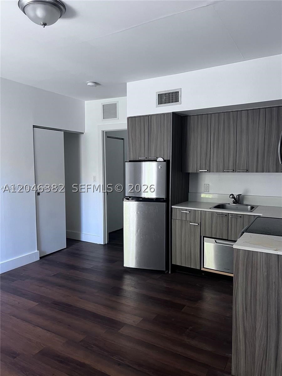 View photos, virtual tours, details... 557 Michigan Ave 115