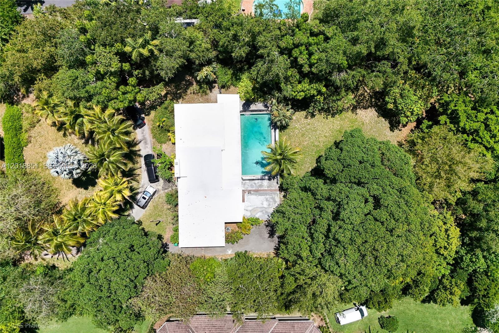 HOLIDAY ESTS - Residential