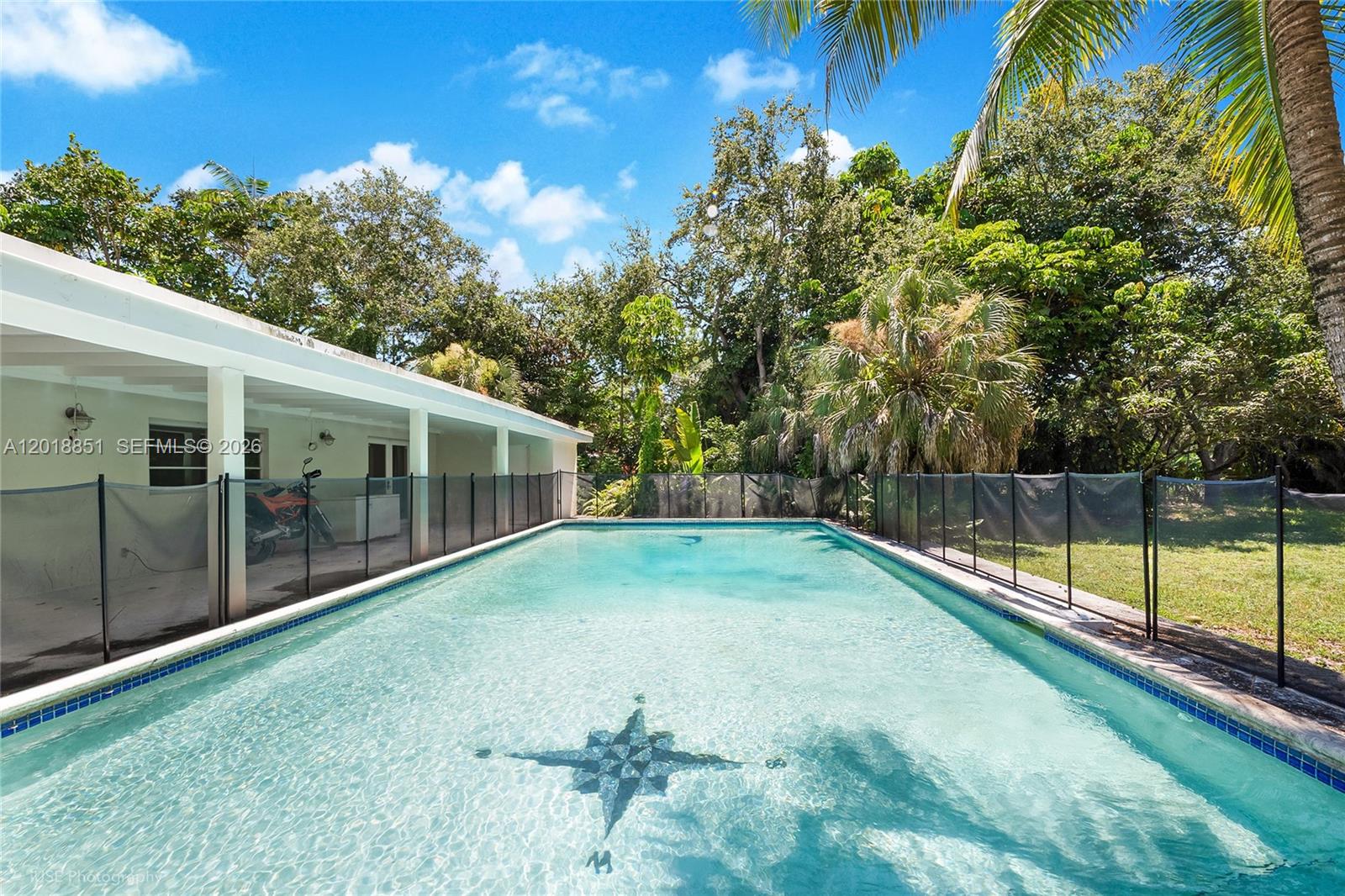 HOLIDAY ESTS - Residential