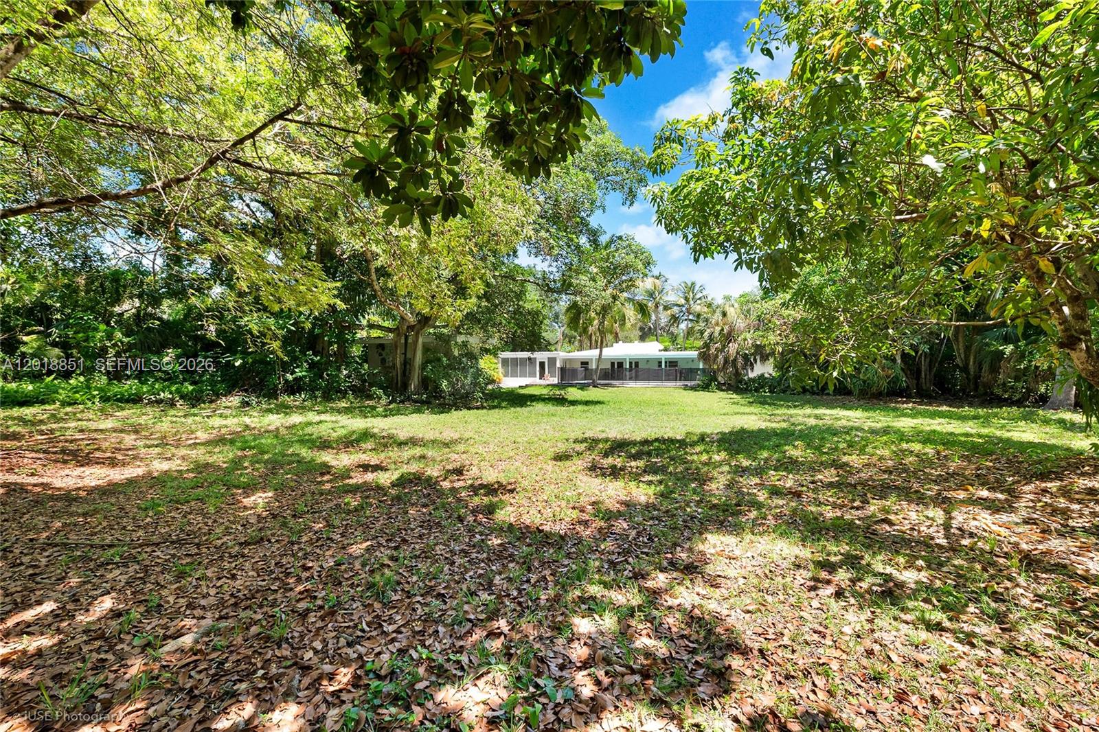 HOLIDAY ESTS - Residential